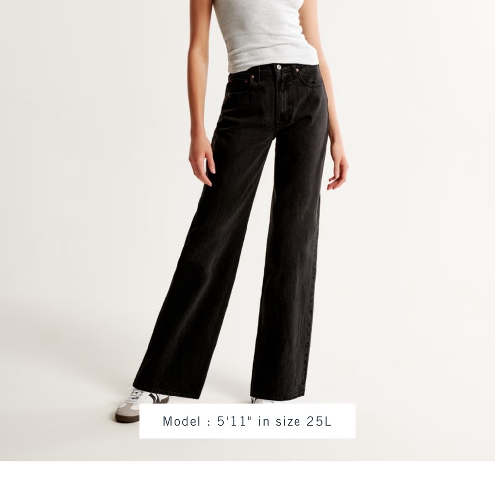 Abercrombie & Fitch High Rise Loose Jean size 26 BNWT